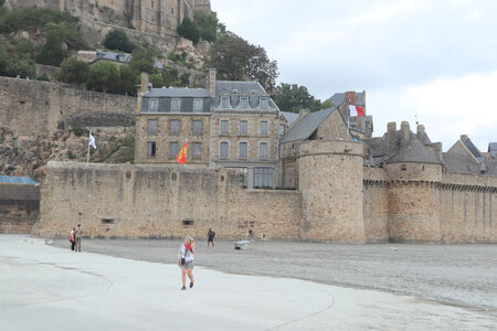 2023 09 19 De Saint-Quentin-sur-le-Homme au Mont-Saint-Michel, IMG_5938 Les remparts sud